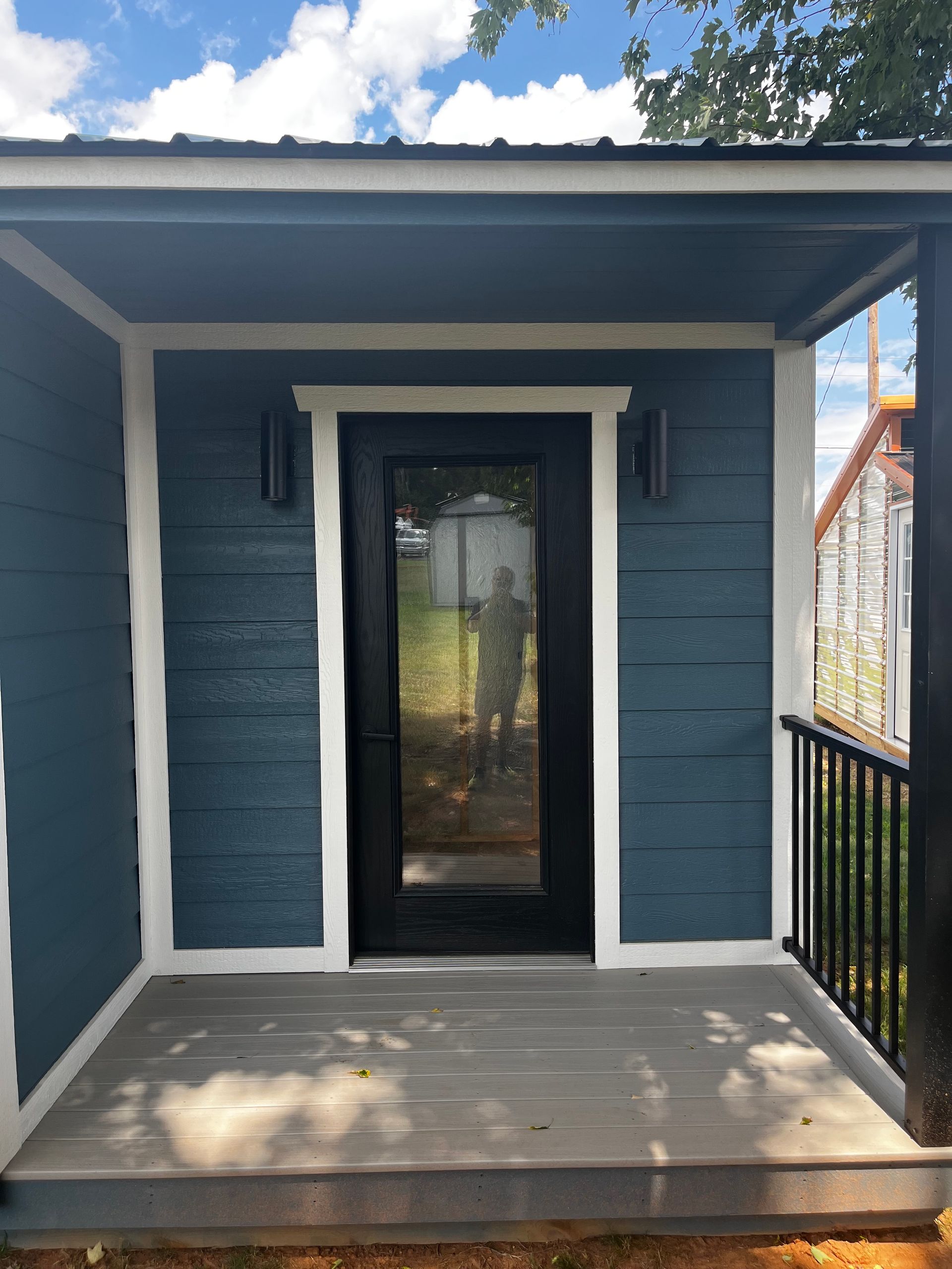 10x20 Lofted with 4x8 Side Porch