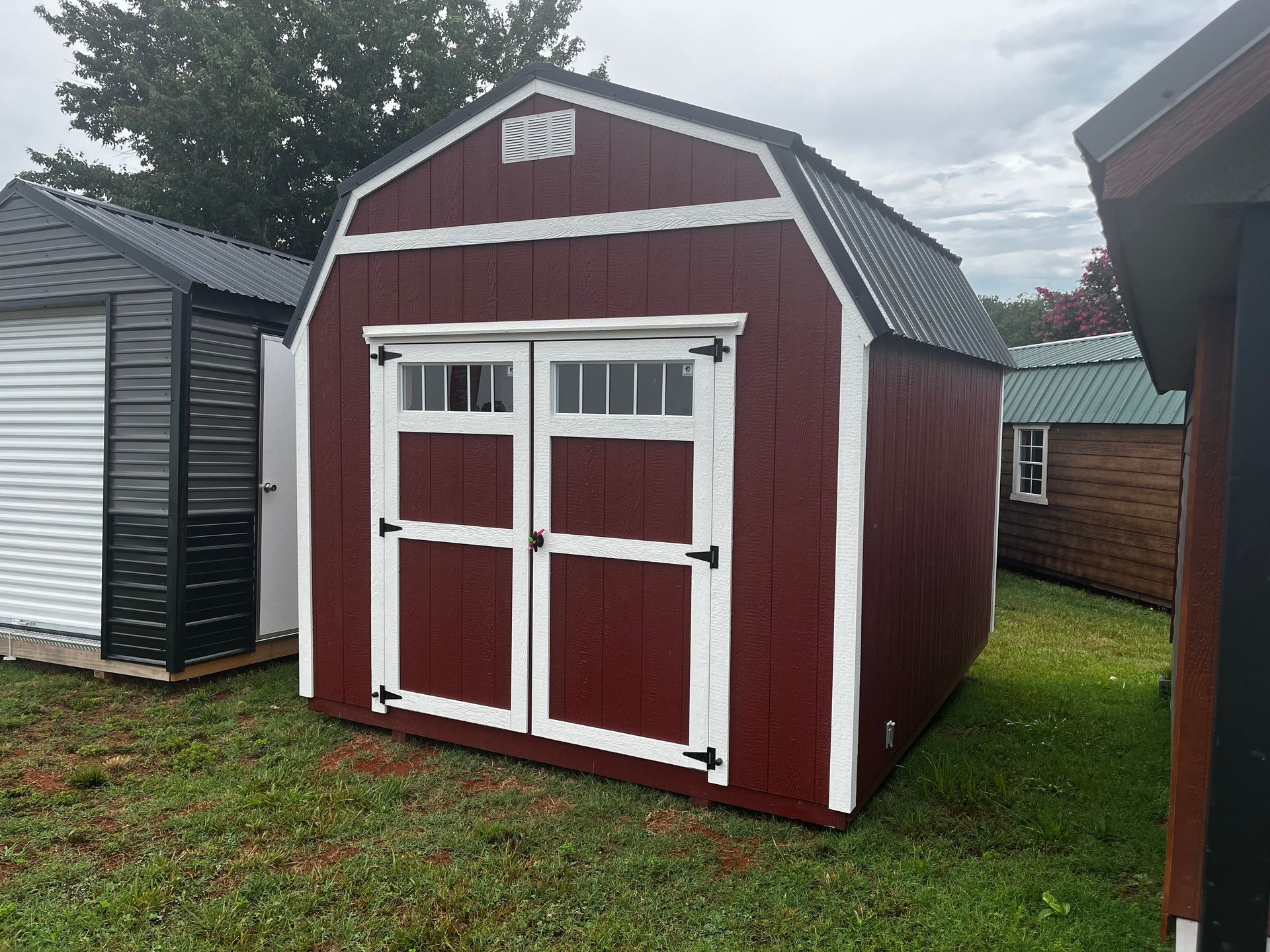 Lil RED BARN 10x12 Lofted with Electric