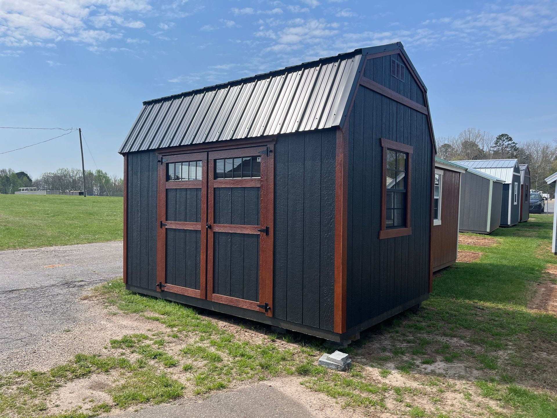 Black and Teak 8x12 Lofted with Electric