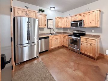 Kitchen Unit 2