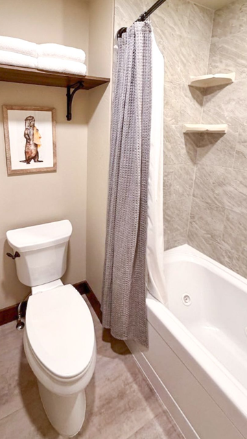 Bathroom Unit 7