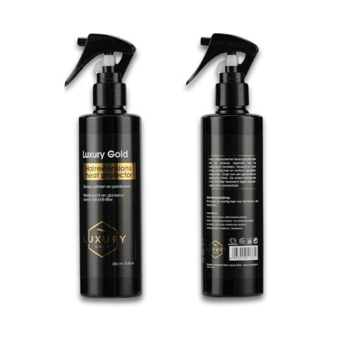 De voor- en achterkant van een fles luxe gouden shampoo
