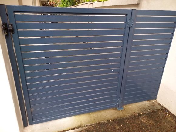 a pool metal fence