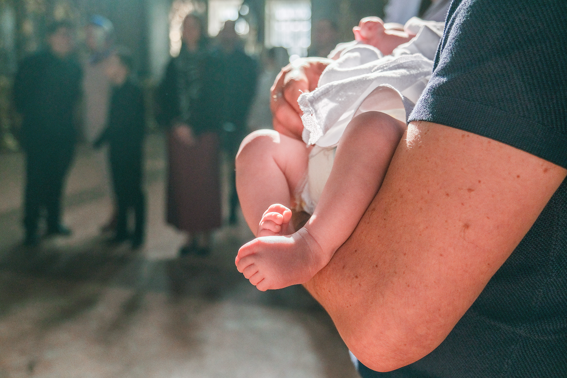  pregnant woman seeking adoption options in difficult situation
