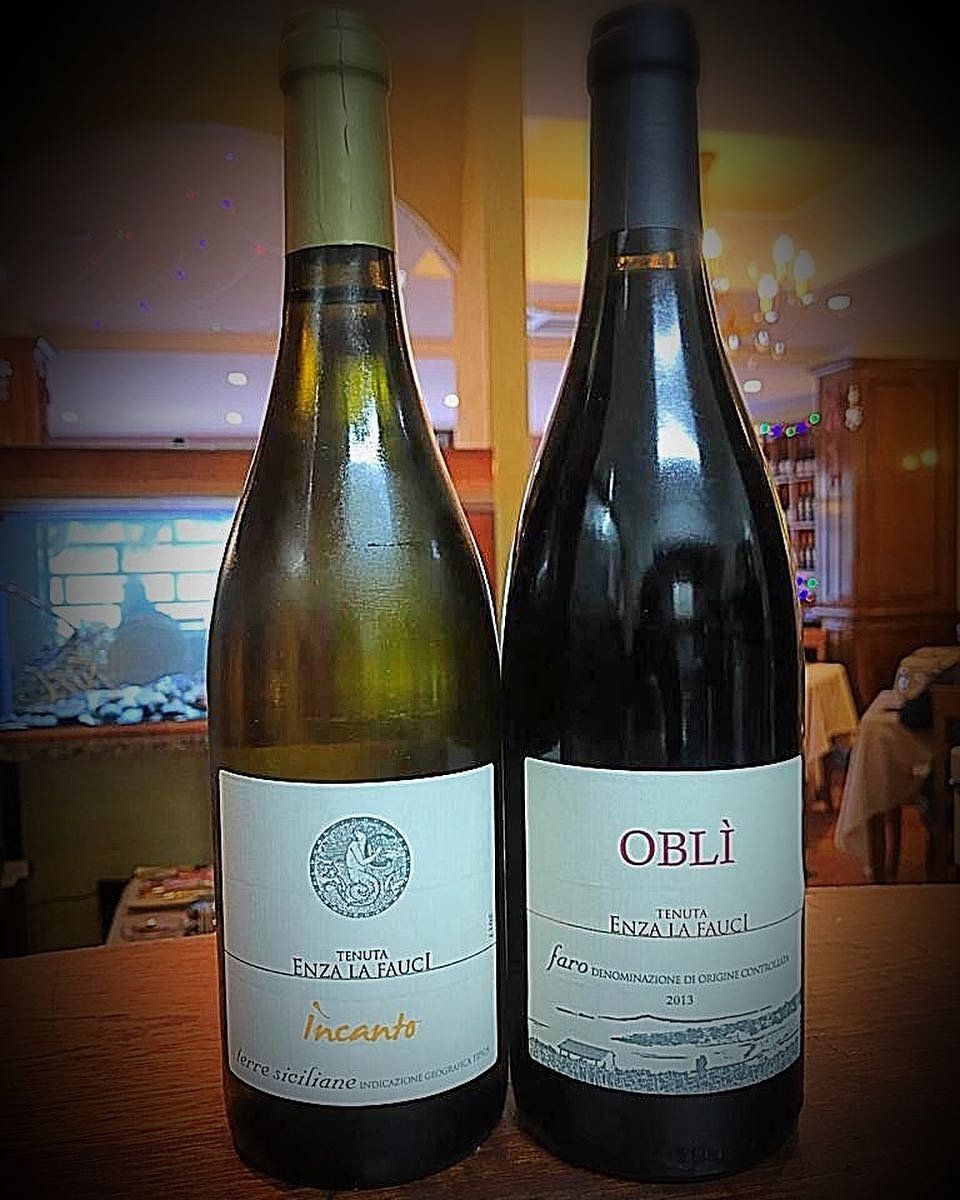 bottiglie di vini bianchi