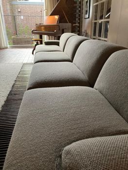 gestoffeerde beige bank