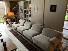 Moderne beige bank