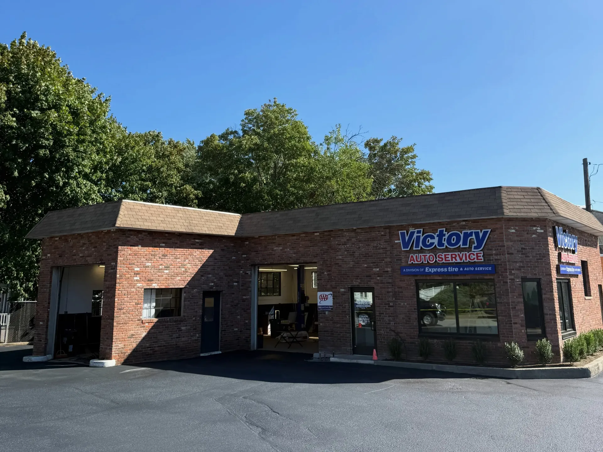 Victory Auto Service Building with Brick Exterior | Express Tire & Auto Service