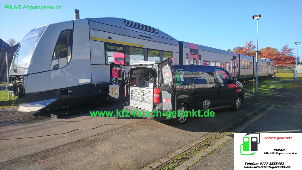 Diesellok, falsch getankt - Kraftstoff wird abgesaugt.
