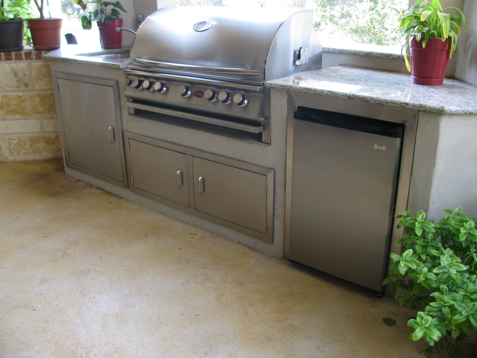 A Stainless Steel Grill is Sitting in a Kitchen Next to a Dishwasher | San Antonio, TX | Texas Sheet Metal