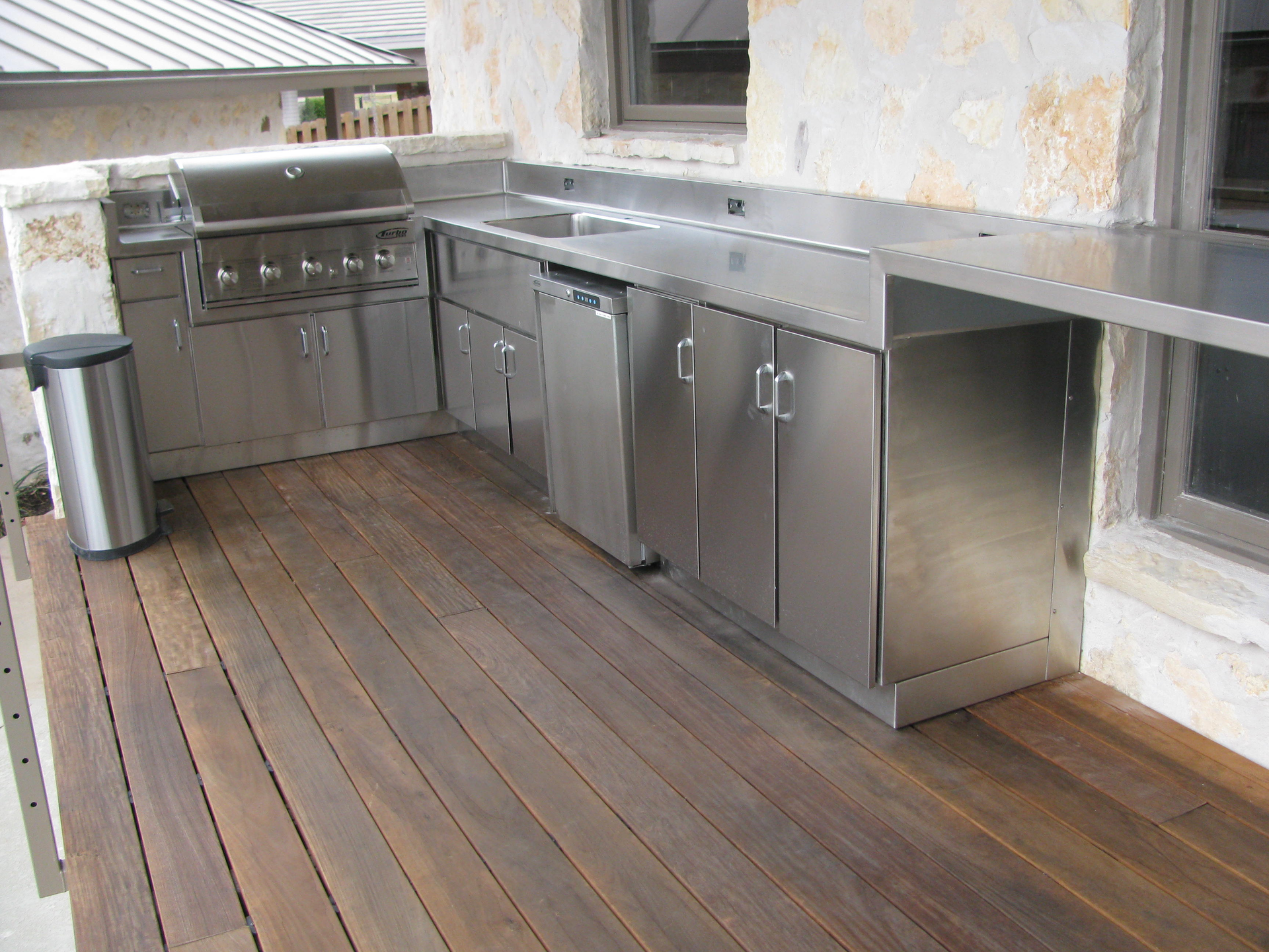 An Outdoor Kitchen With Stainless Steel Cabinets and a Grill | San Antonio, TX | Texas Sheet Metal