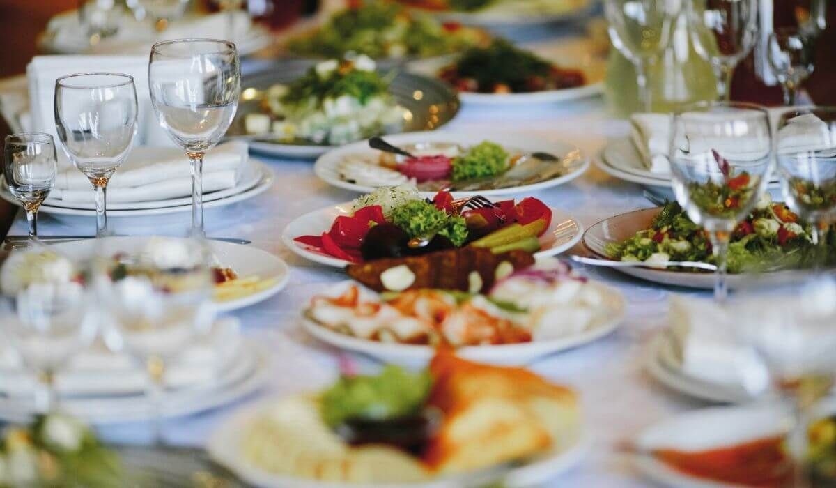catering for large weddings