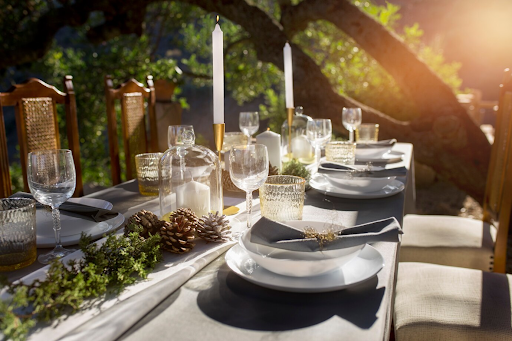 Wedding catering creating a refined and welcoming reception atmosphere