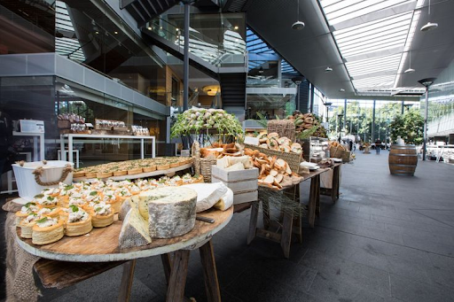 How to Work Effectively with Your Caterer