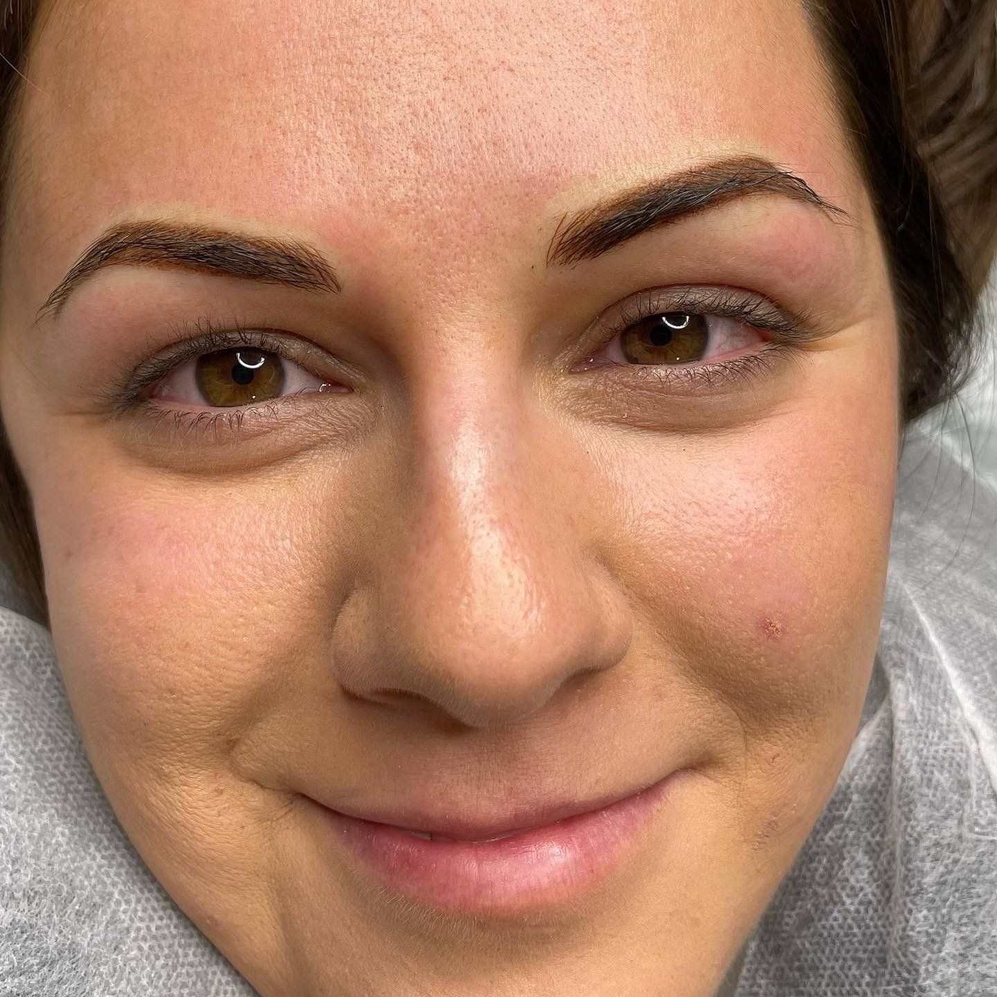 semi permanent eyebrows