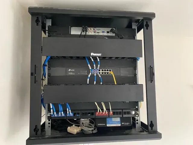 INTEGRACIÓN DE SISTEMAS EN CABLEADO ESTRUCTURADO, S.A. DE C.V.