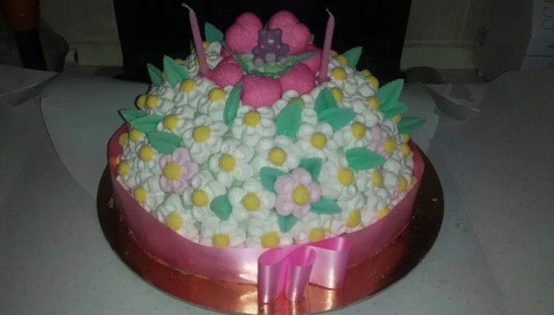 Torta con fiori