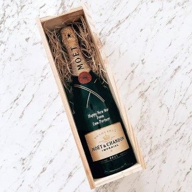 OPTIONAL WOODEN PRESENTATION BOX