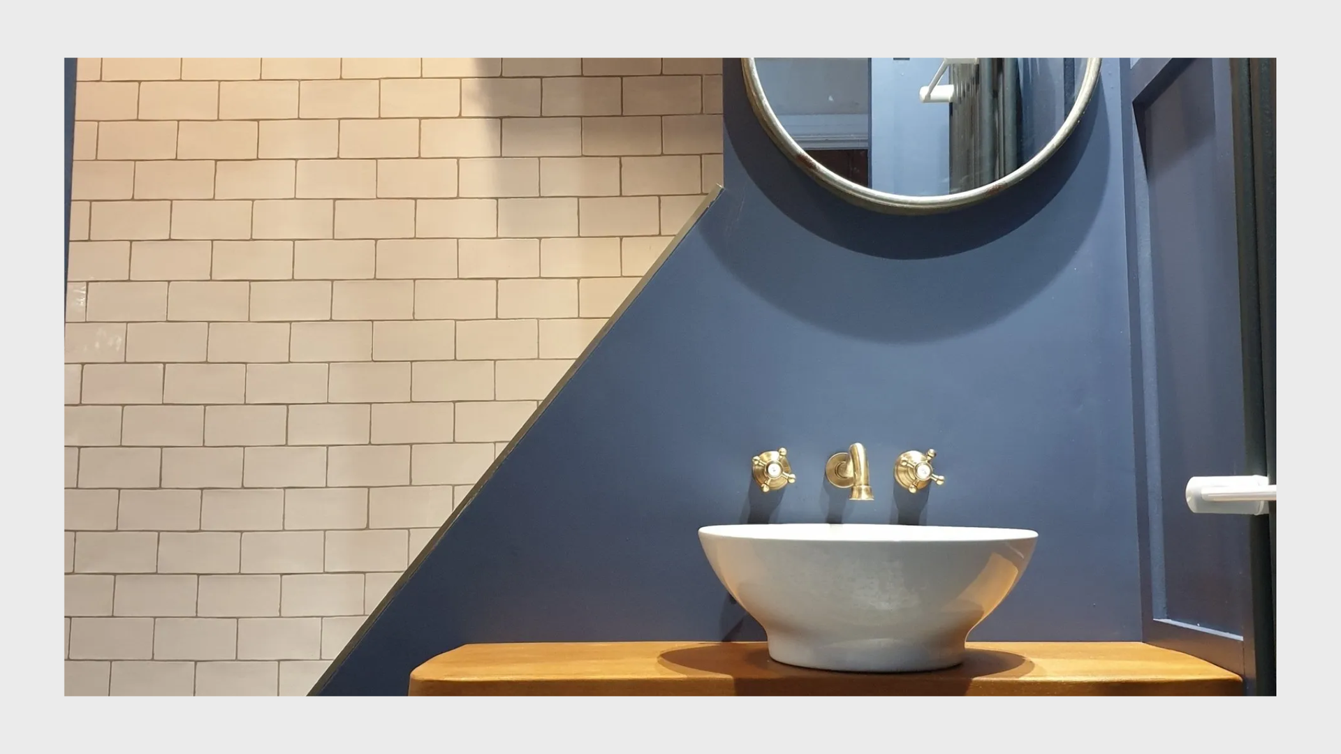 Right Wall Panels for Your Bathroom