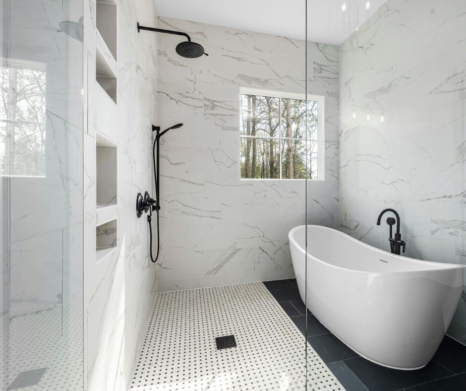 White marbled wetroom