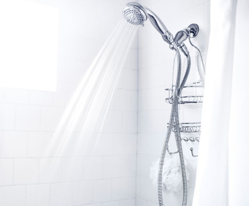 Silver basic shower head