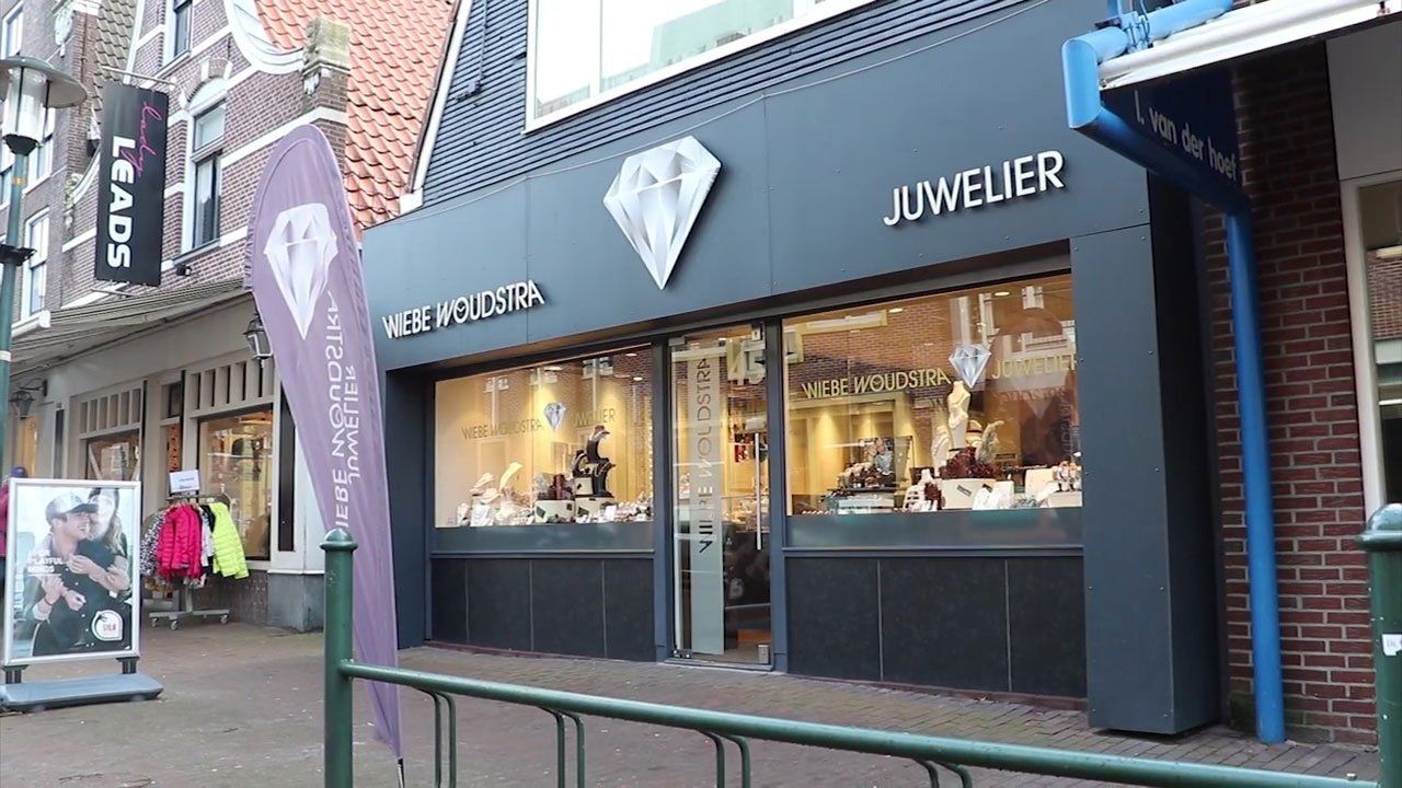 Die Ladenfront bei Juwelier Wiebe Woudstra