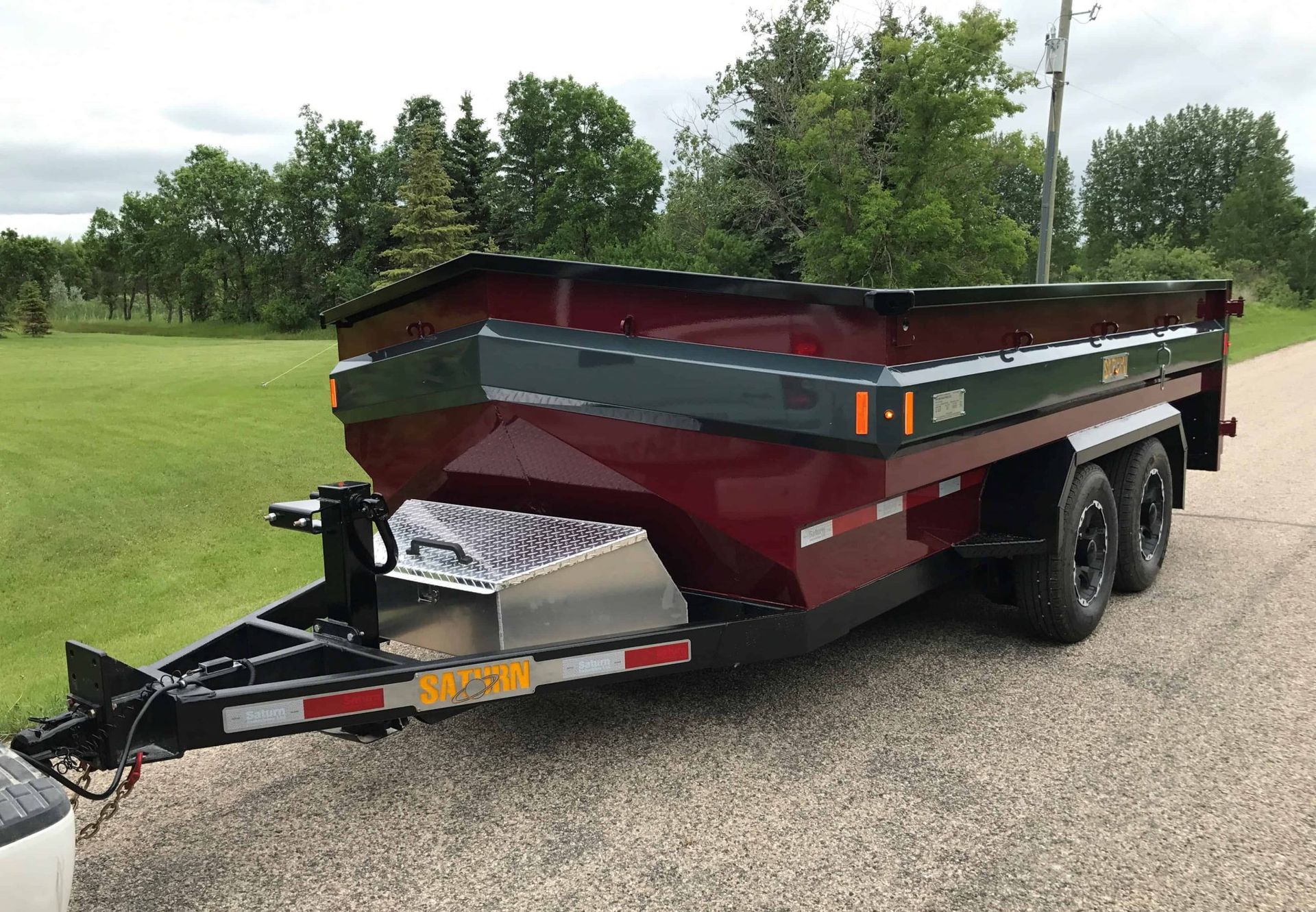 Saturn Industries - Dump Trailers