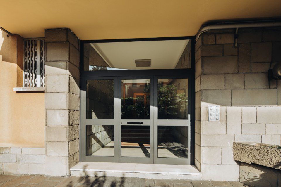 Porta per condominio