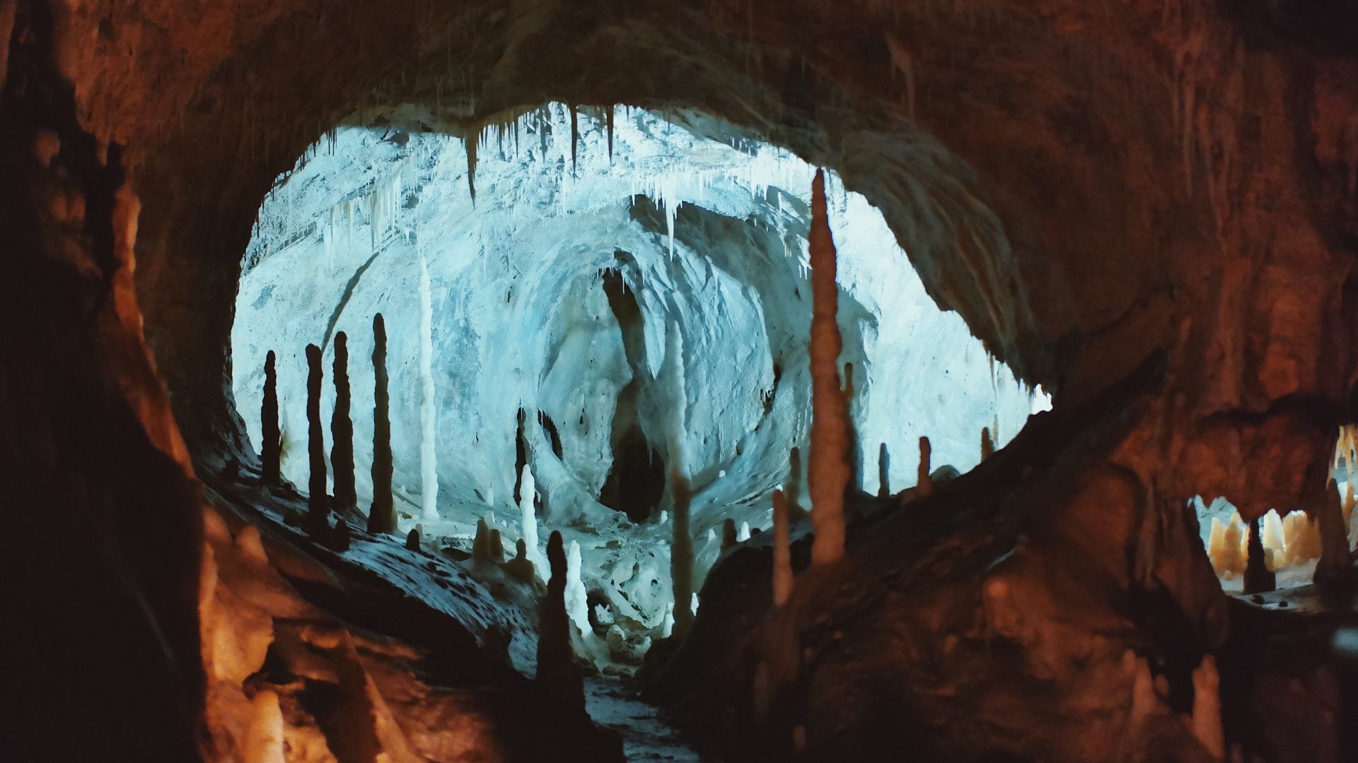 10 mysterious caves from around the world
