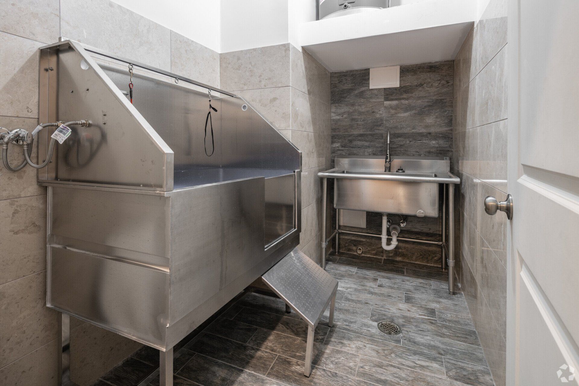 Complex sink