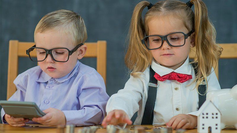 Stereotypical nerdy children