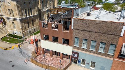 Demolishing a commercial building - Springfield, IL - Jaren Industries Demolishing a commercial building - Springfield, IL - Jaren Industries
