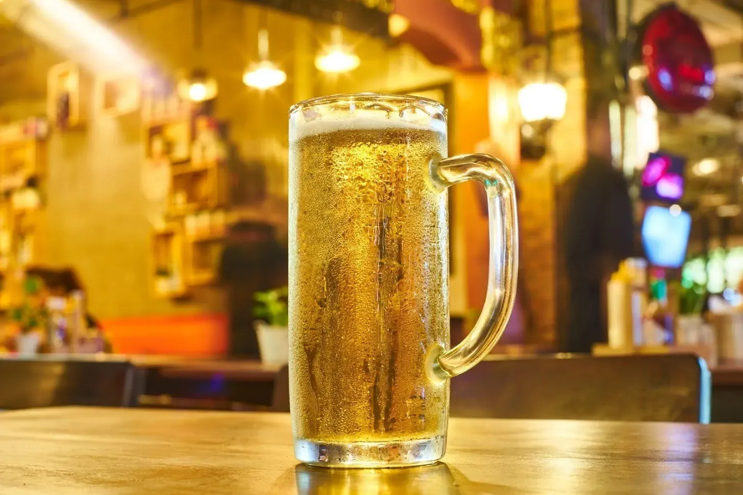 Full Beer Glass — New Port Richey, FL — Brad’s Bail Bonds Full Beer Glass — New Port Richey, FL — Brad’s Bail Bonds