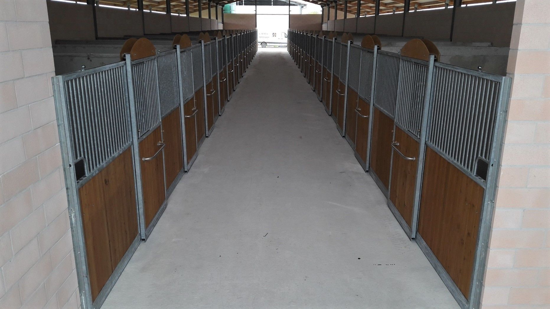 Frontali modello EVO con tamponamenti in legno larice