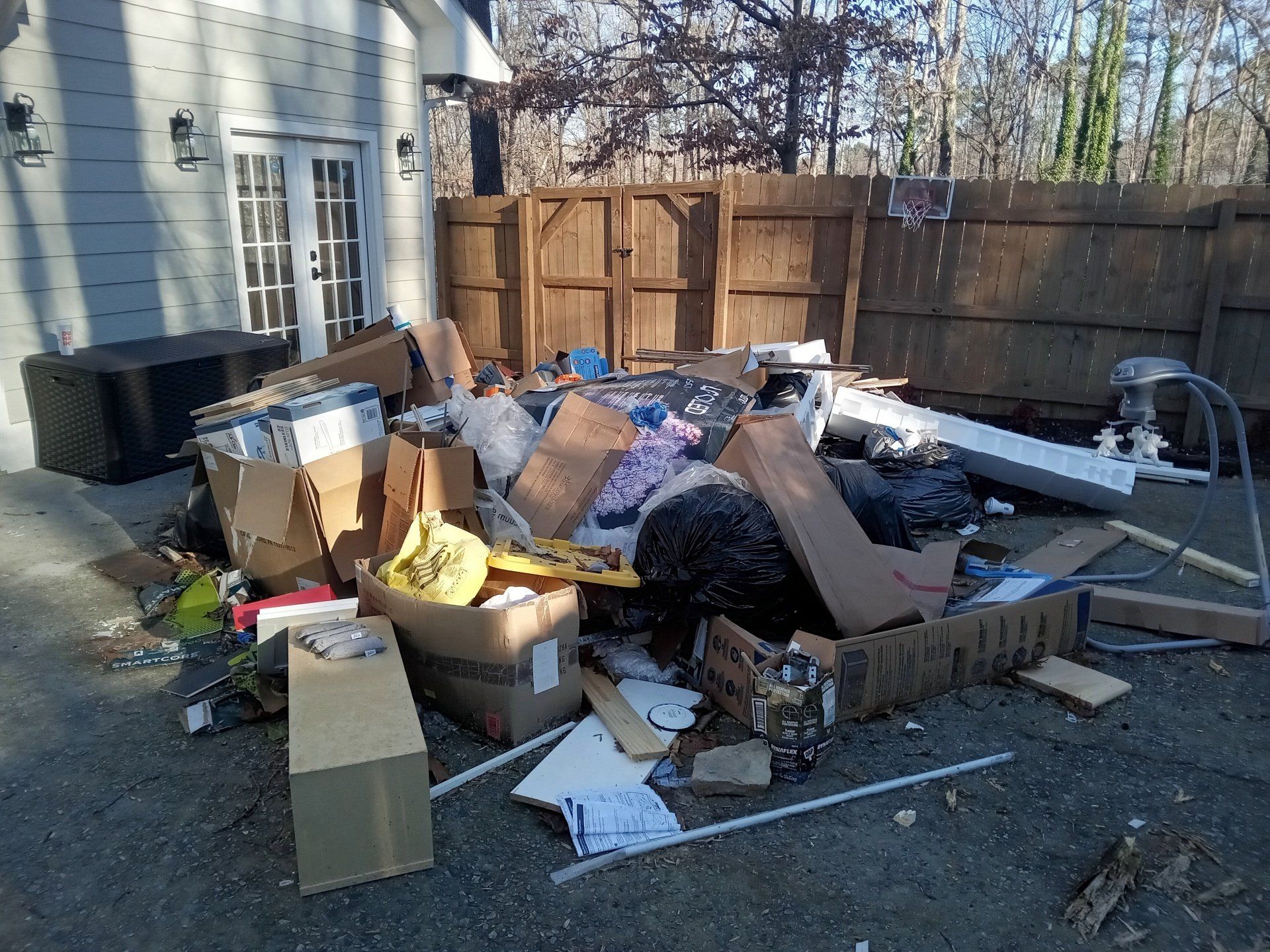 yard cleanouts, yard waste removal, trash removal, wood removal, junk removal, best junk removal company near me, atlanta ga