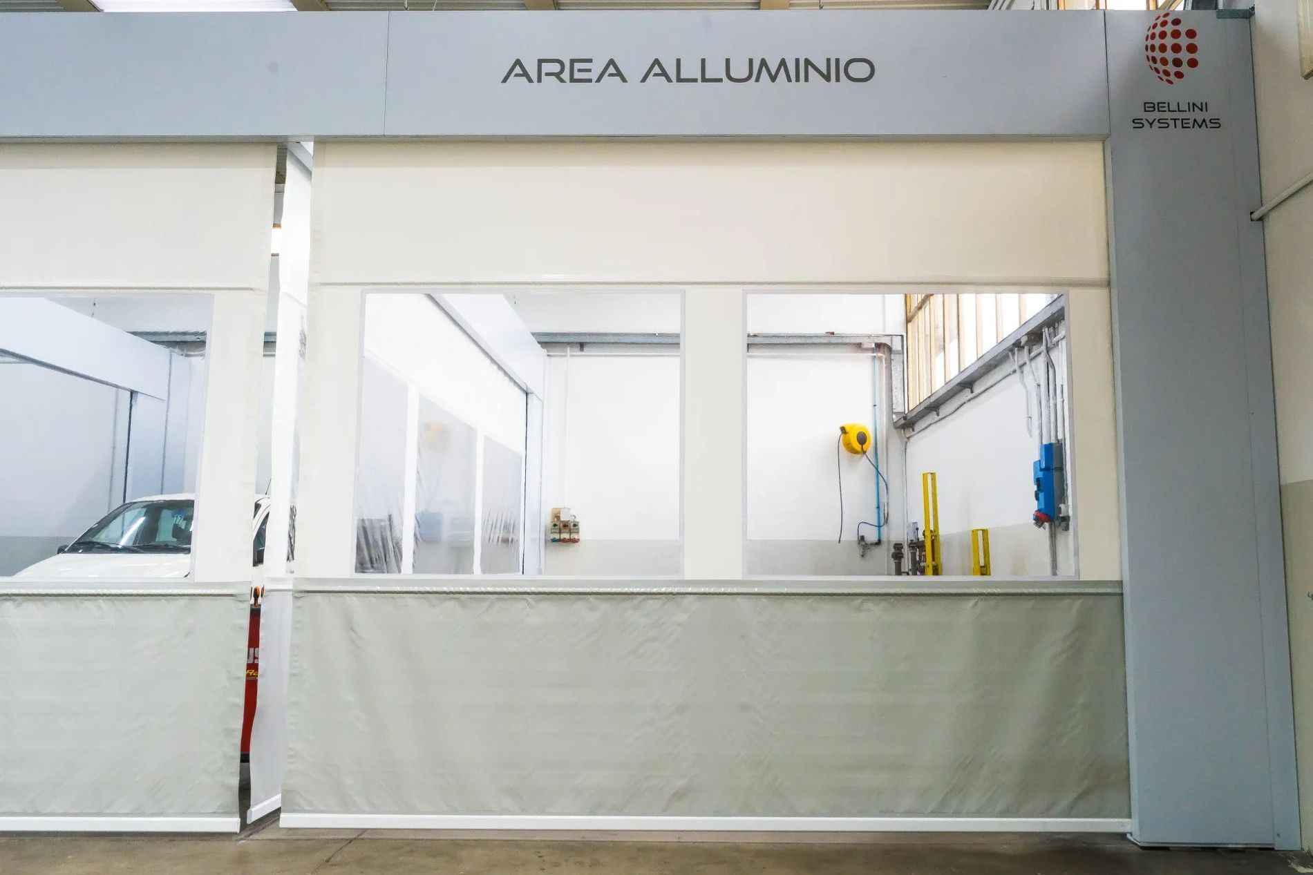 area alluminio di autofficina