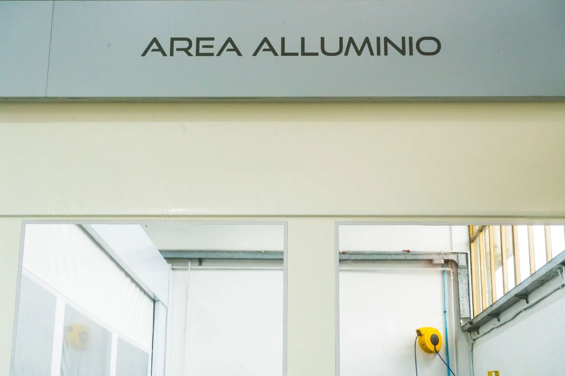 area alluminio di un'autofficina