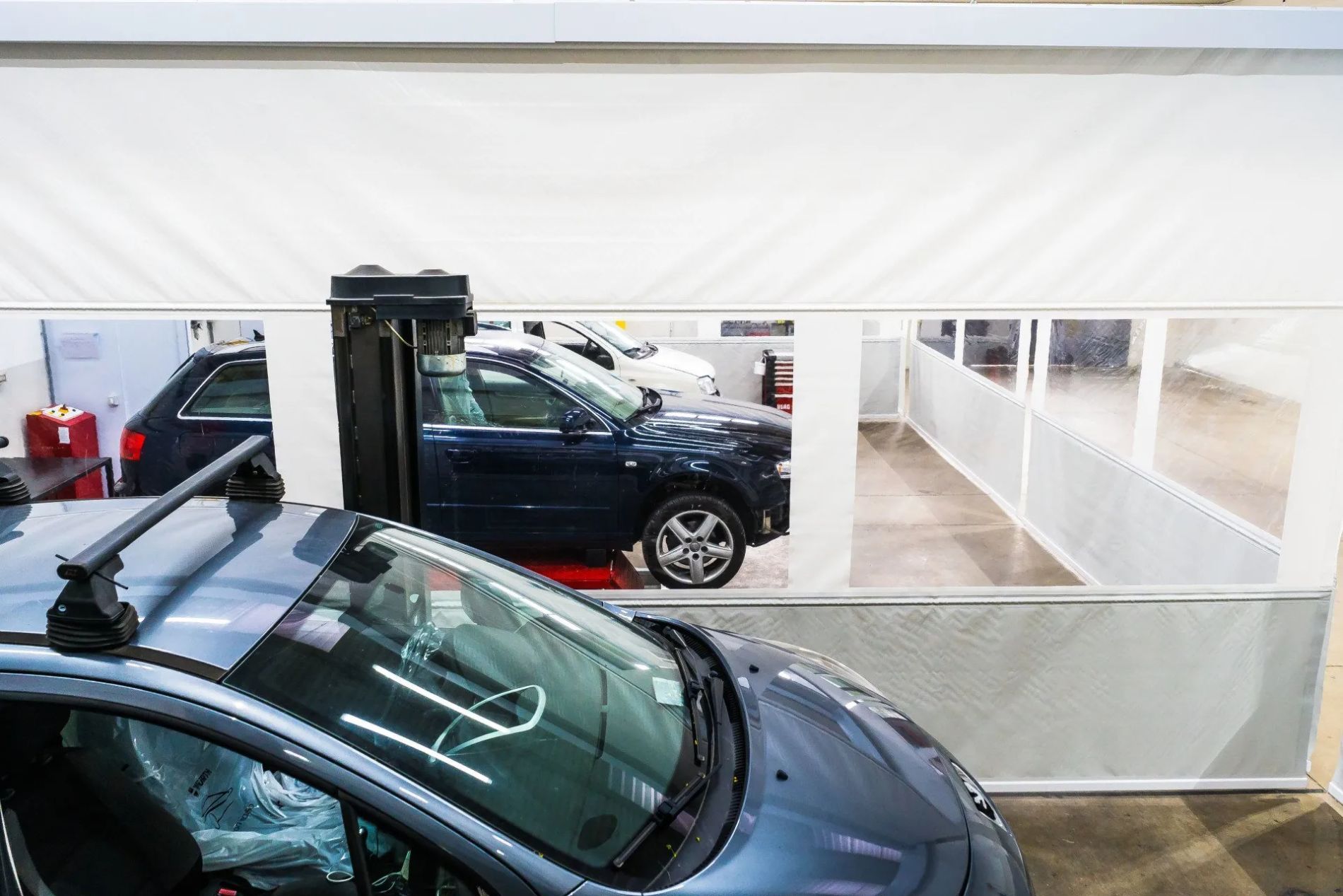 autovetture in un'autofficina