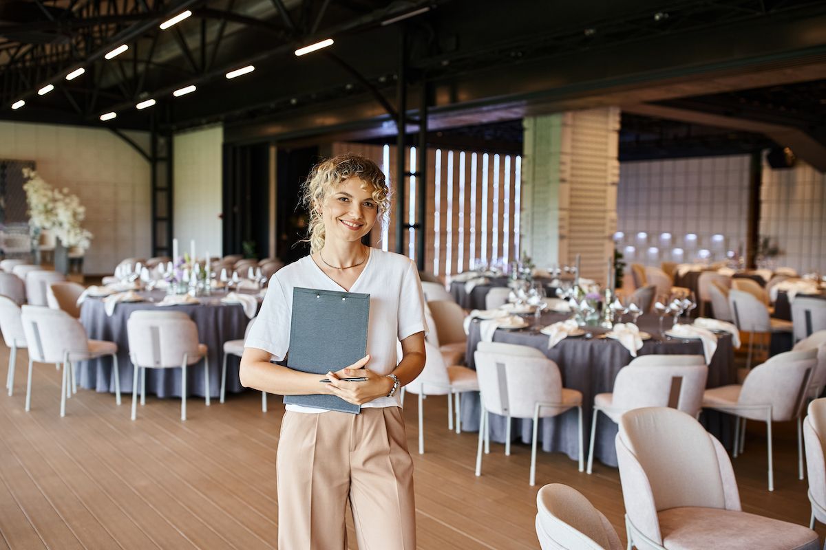 Hire an Event Planner for Your Mid-MO Wedding & Choose Argyle Catering as Your Catering Option!