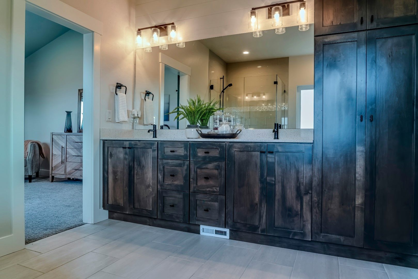 An image of a bathroom in Bonney Lake, WA with granite countertops.