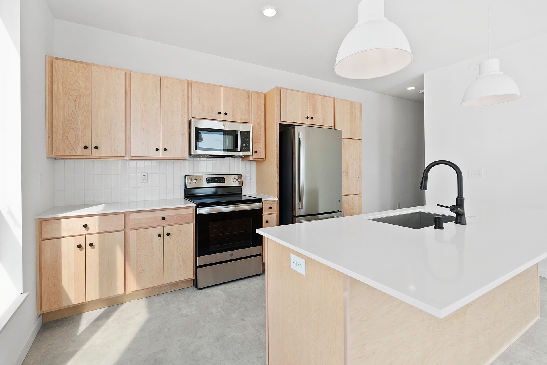 Full apartment kitchen Green Bay