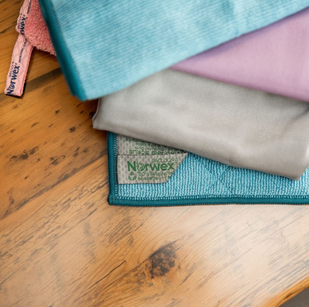Eco-friendly Cleaning by Sparkling Green