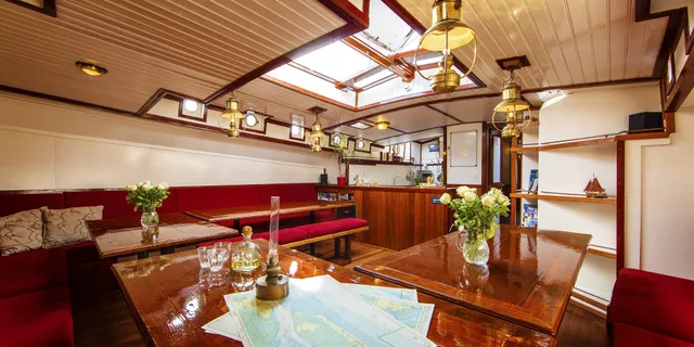 Salon des Segelschiffs Lauwerszee