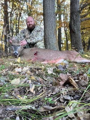 Big Bucks, Deer Hunting, Big Buck Adventures, Bow Hunting, Gun Hunting, Deer Scents, Minnesota Hunting, Urine Scents, Rut.