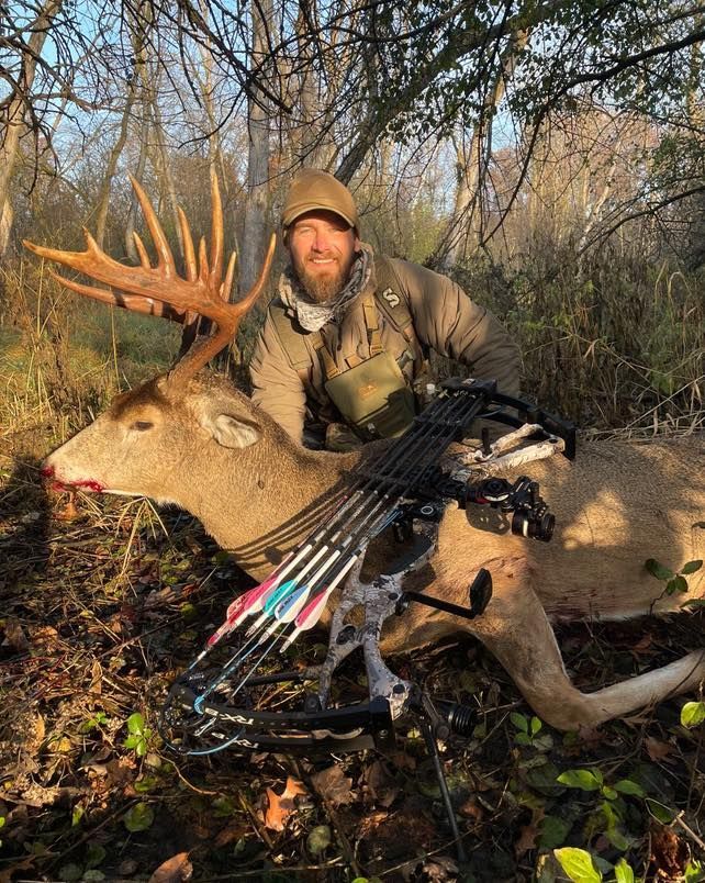 Big Bucks, Deer Hunting, Clover Mix, Brassica Mix, Buck Preorbital, Tarsal Glands, Mock Scrapes, Food Plot Seed Mixes.