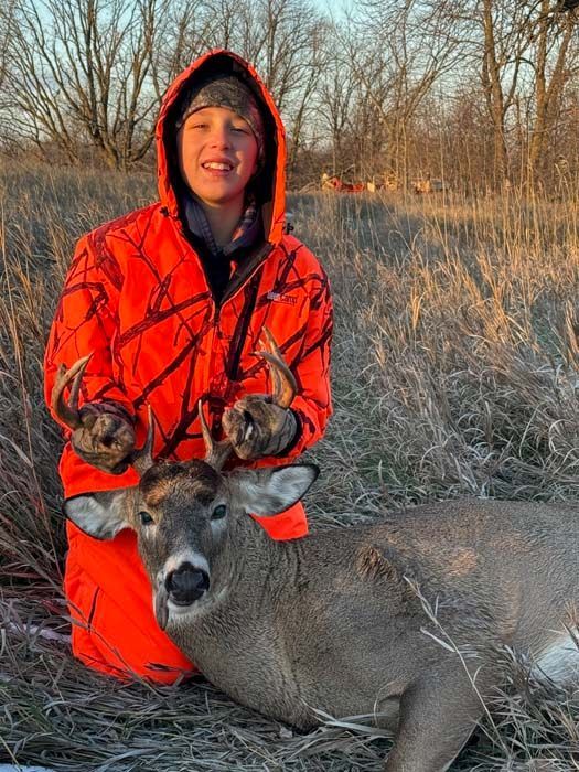 Big Bucks, Deer Behavior, Deer Hunting, Rut, Pre Rut, Bow Hunting, Gun Hunting, Minnesota Hunting, Testimonial, Site Review.