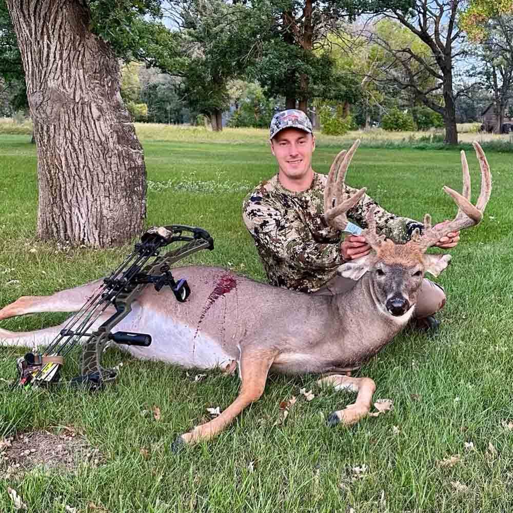 Big Bucks, Deer Hunting, Rut, Pre Rut, Bow Hunting, Minnesota Hunting, Central Minnesota, Testimonial, Site Review.