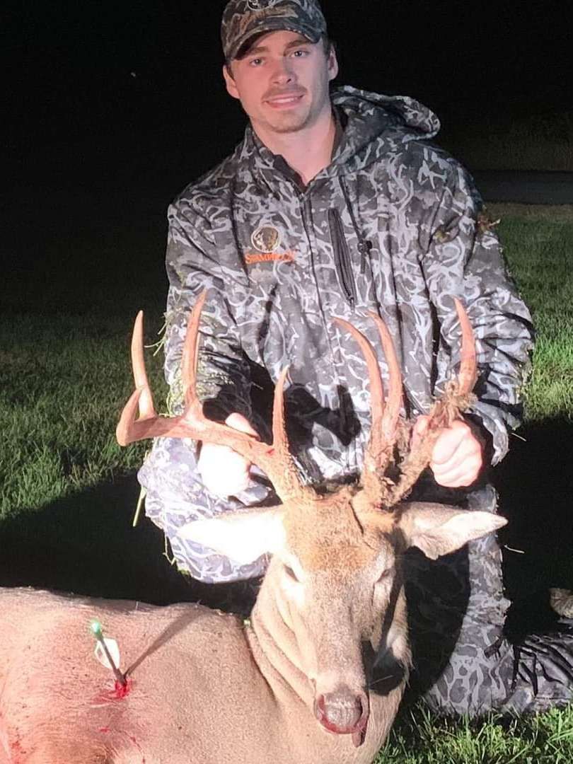 Deer Hunting, Minnesota Hunting, Central Minnesota, Seed Mixes, Deer Scents, Bow Hunting, Gun Hunting, Rut, Pre Rut.