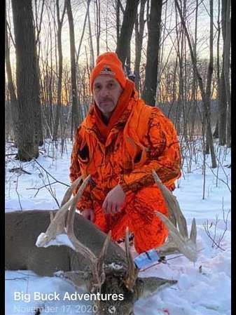 Deer Hunting, Minnesota Hunting, Mock Scrapes, Buck Preorbital, Deer Mineral, Urine Scents, Glandular Scents, Rut, Big Bucks
