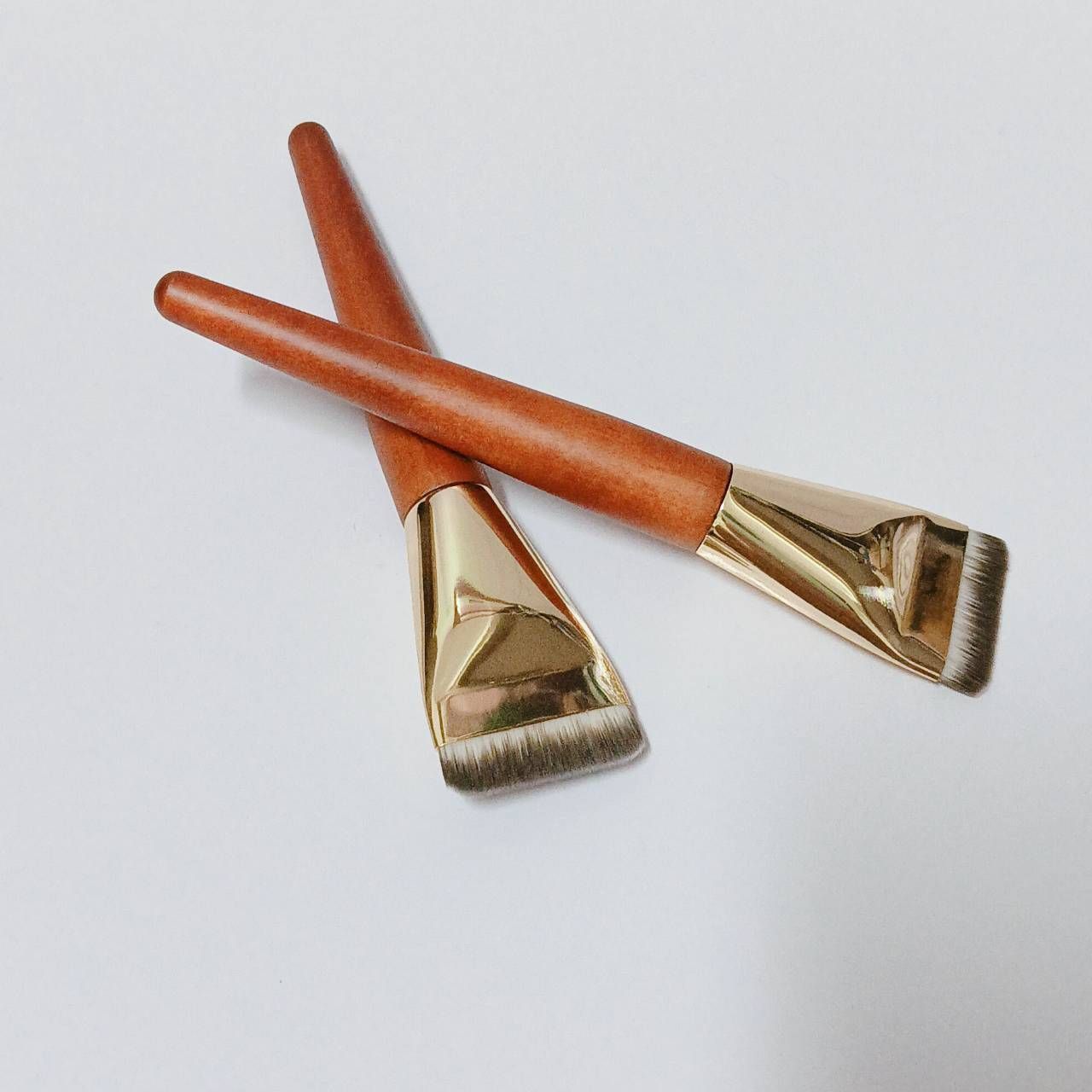 20931小工具   3BOSSWU小商品｜ 多款高質感扁頭粉底刷  原木款/銀色款/魚尾款